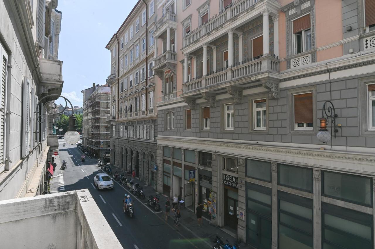 Adria Luxury Residence - Centro Trieste Exterior foto